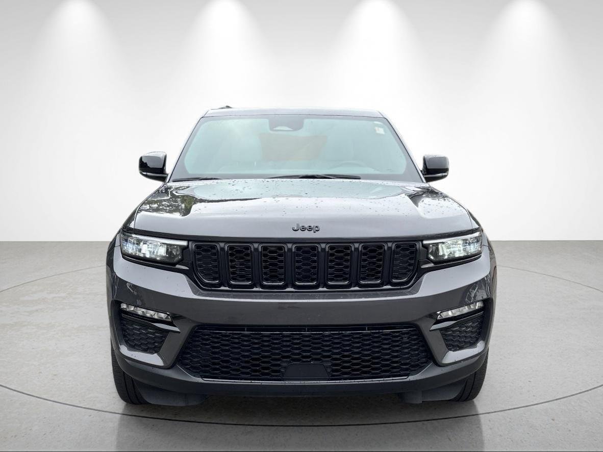 Used 2024 Baltic Gray Metallic Clearcoat Jeep Limited image 8