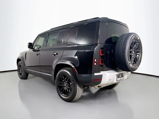 Used 2025 Black Land Rover S image 7