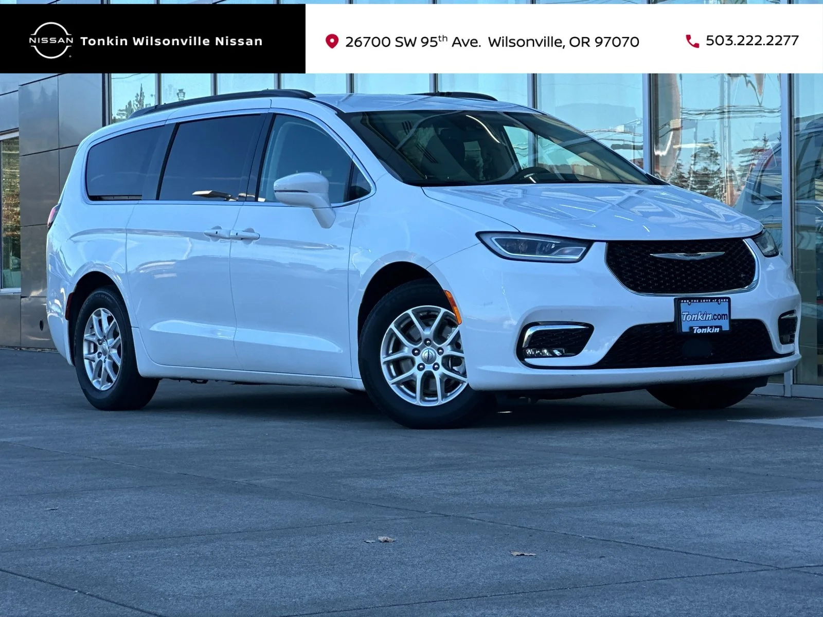 Used 2022 Bright White Clearcoat Chrysler Touring L image 1