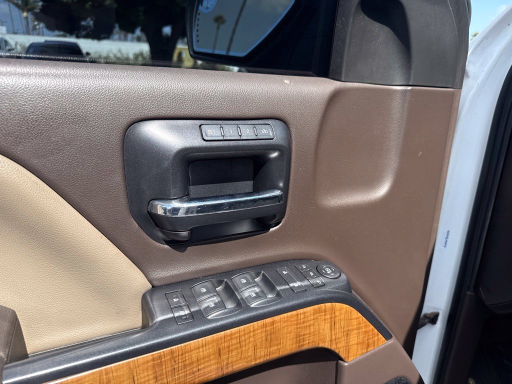 Used 2014 White GMC SLT image 47