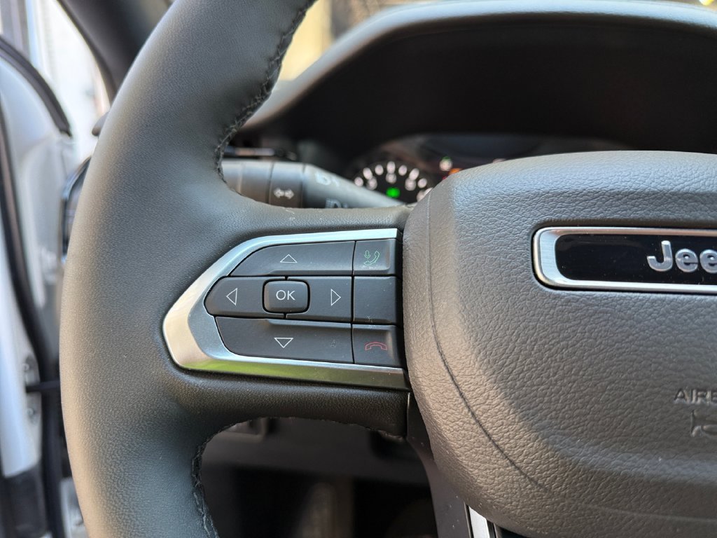 Used 2026 White Jeep Latitude image 24