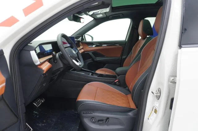 New 2026 Sandstone Volkswagen SEL R-Line Turbo image 15