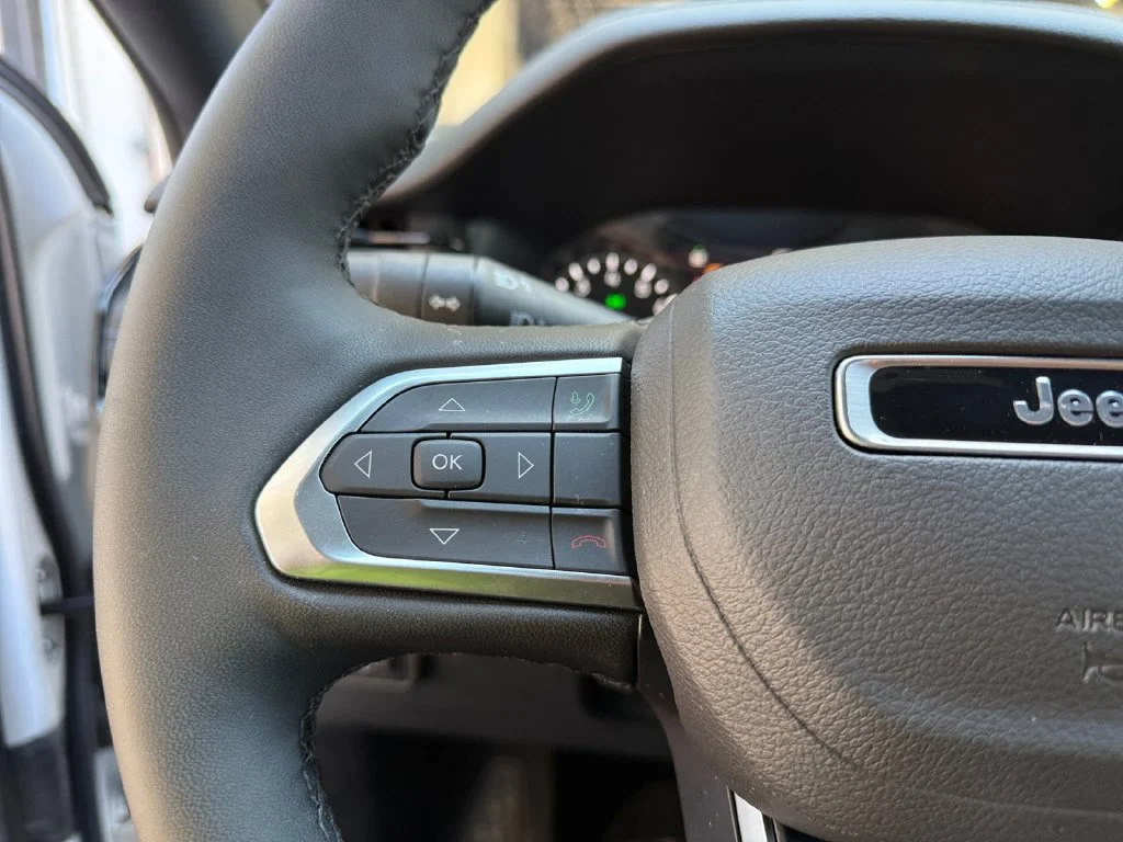 Used 2026 White Jeep Latitude image 24