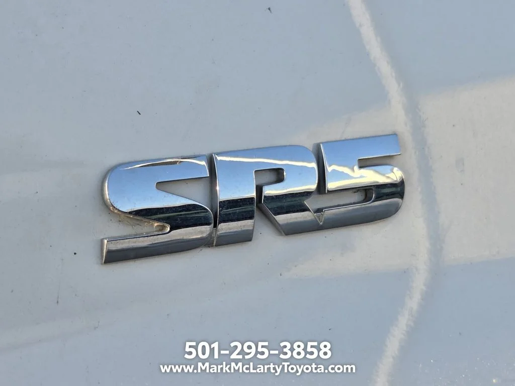 Used 2019 White Toyota SR5 image 7