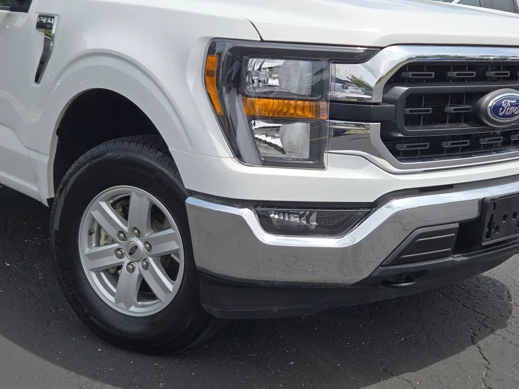 Used 2023 White Ford XLT image 3