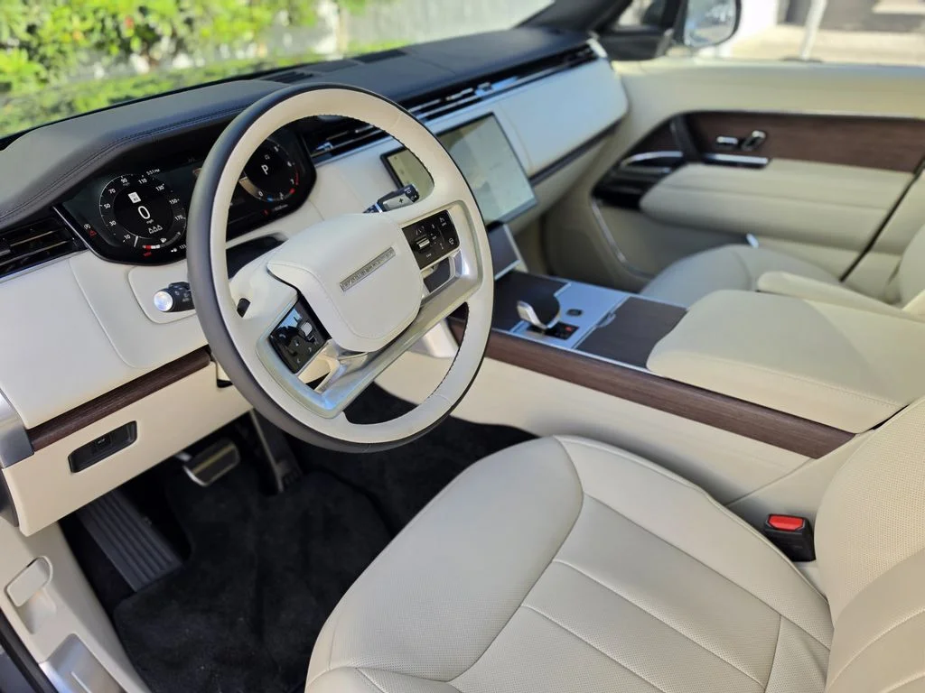 Used 2025 Gray Land Rover SE image 20