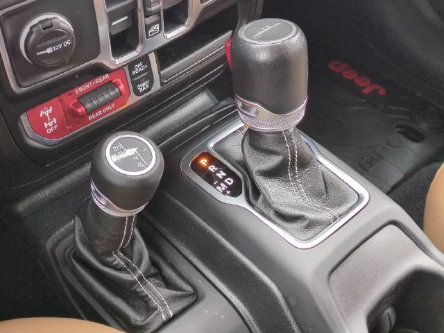 Used 2021 Green Jeep Rubicon image 25