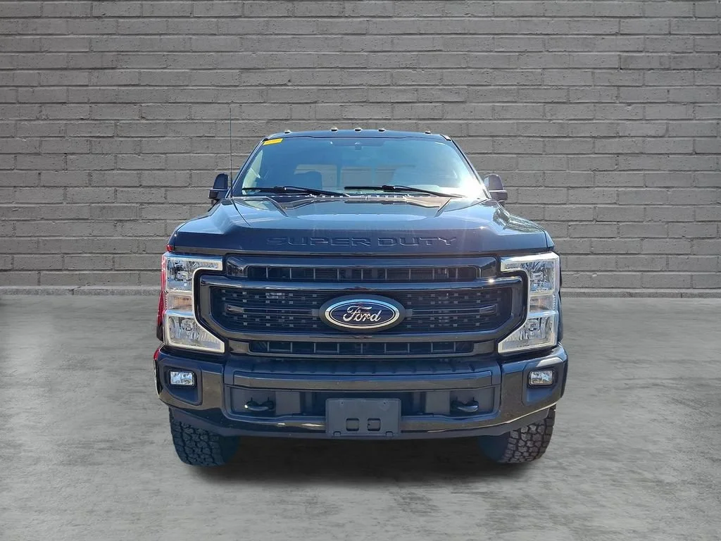 Used 2022 Black Ford LARIAT image 2