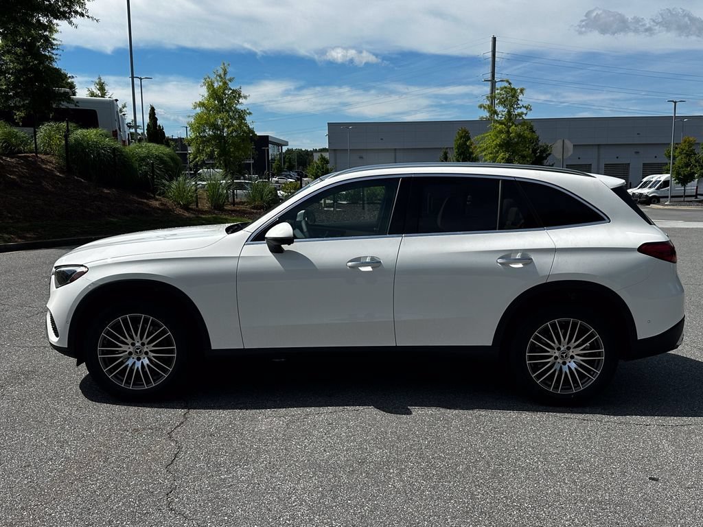 New 2026 Polar White Mercedes-Benz GLC 300 image 5