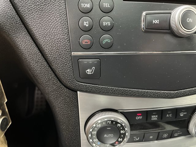 Used 2009 Beige Mercedes-Benz 3.0L Luxury image 18