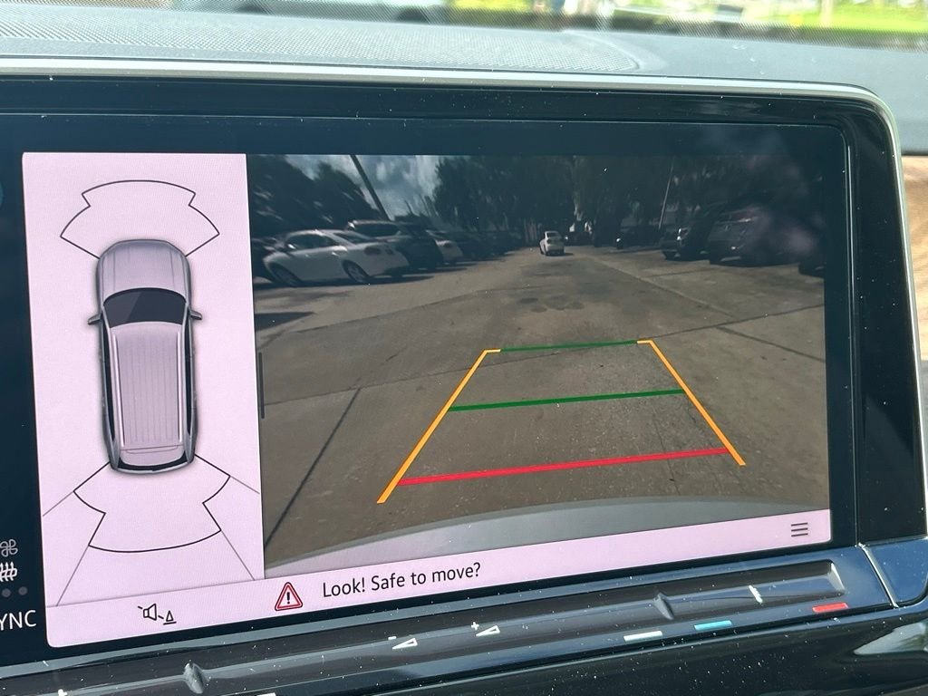 New 2026 White/off-white Volkswagen 2.0T SE w/Technology image 18