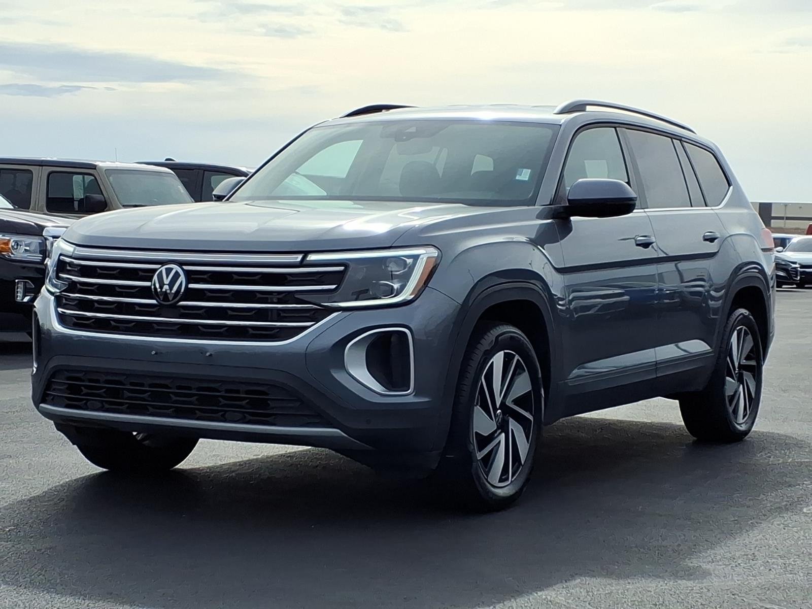2025 Volkswagen Atlas SE w/Tech - Photo 15