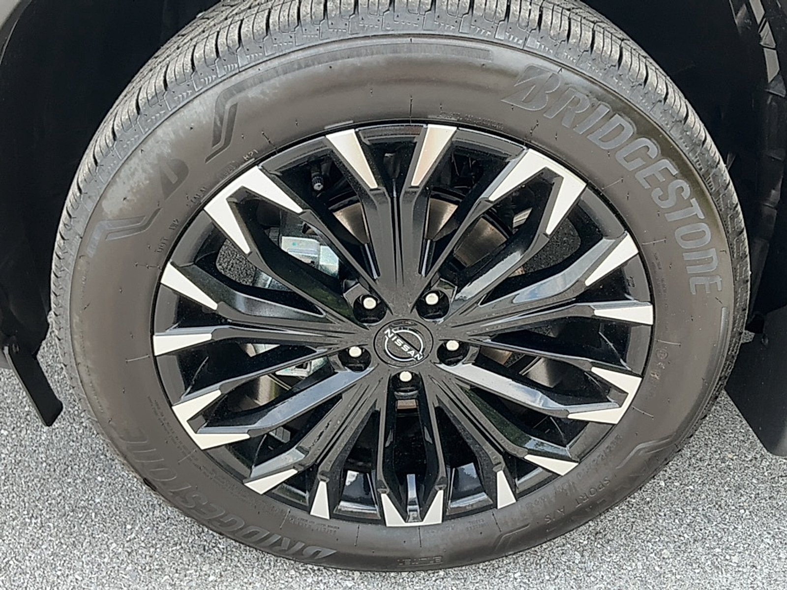 New 2026 Boulder Gray Pearl Nissan SV image 5