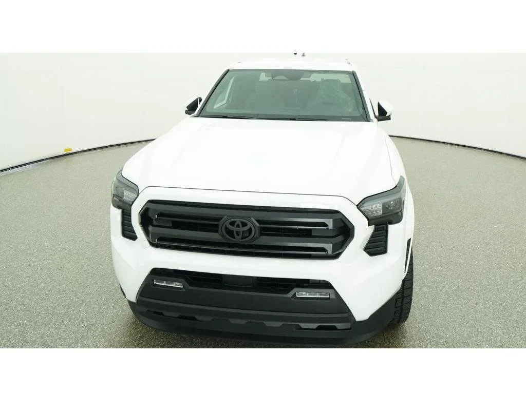 New 2026 Ice Cap Toyota SR5 image 15
