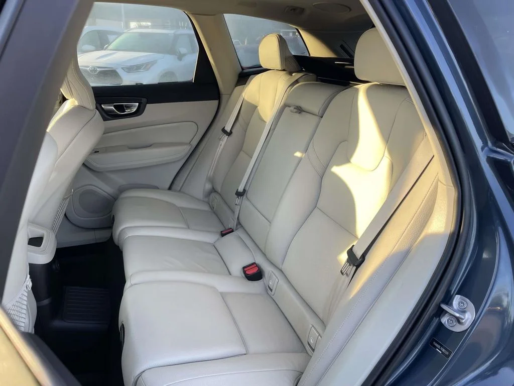 Used 2024 Denim Blue Metallic Volvo Plus Dark Theme image 3
