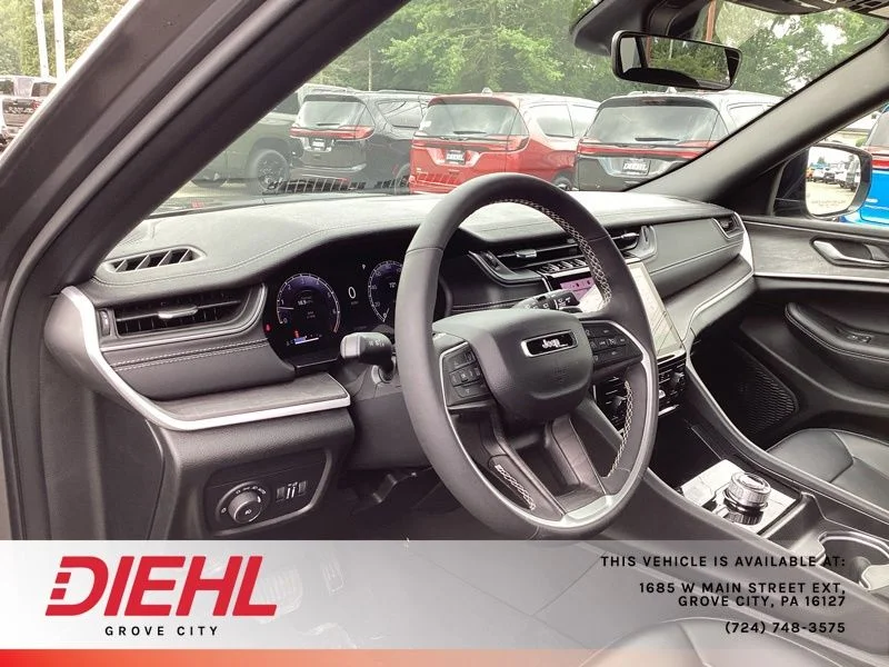 Used 2025 Gray Jeep Limited image 22