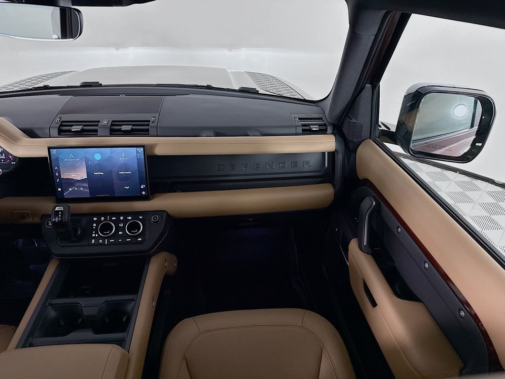 New 2025 Sedona Red Land Rover S image 20