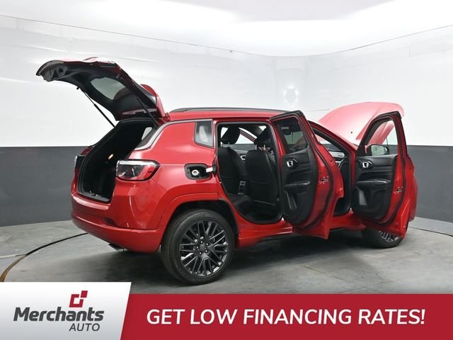 Used 2022 Red Jeep Limited image 59