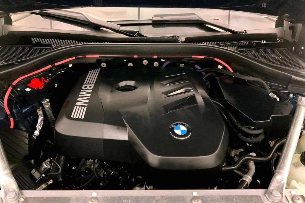 Used 2025 Arctic Race Blue Metallic BMW  image 9