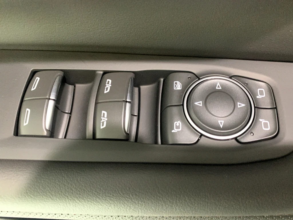 Used 2025 Sterling Gray Metallic Chevrolet High Country image 31