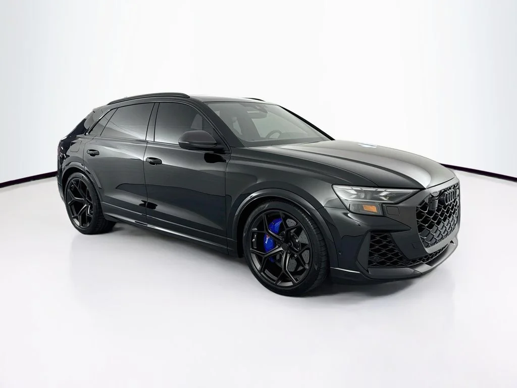 Used 2026 Black Audi 4.0T image 3
