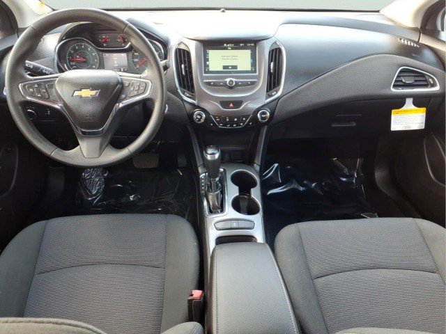 Used 2018 Summit White Chevrolet LT image 14