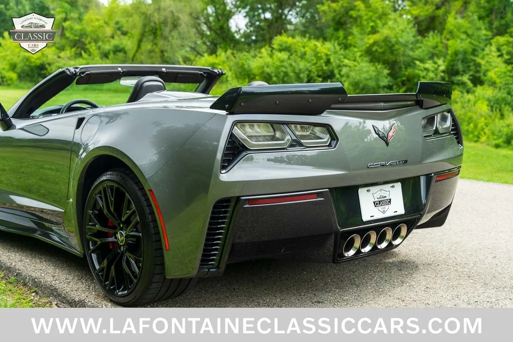 Used 2015 Gray Chevrolet Z06 image 35