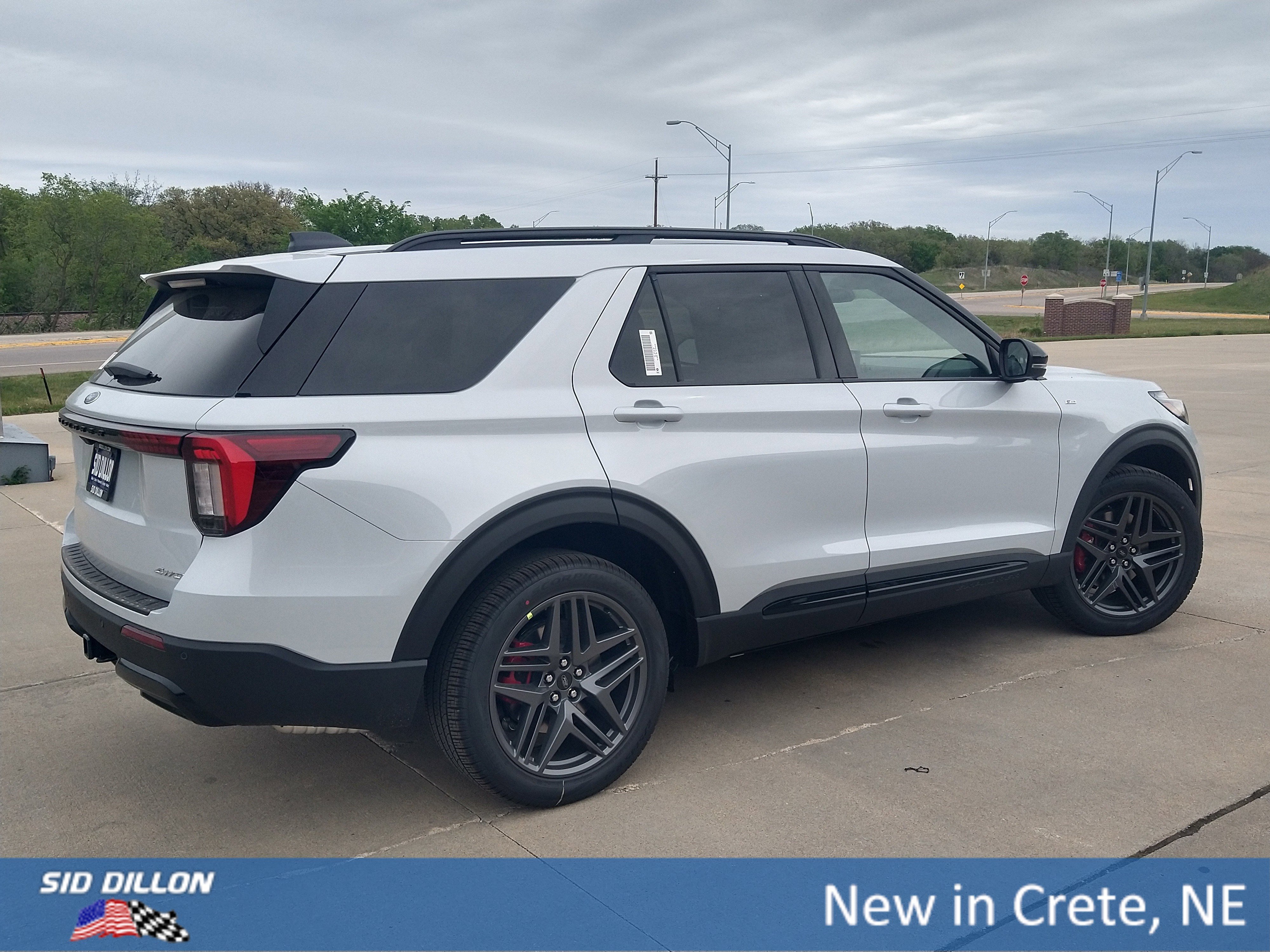 New 2026 Space White Metallic Ford ST-Line image 14