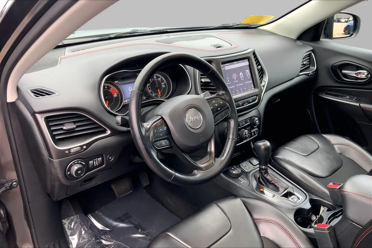 Certified Used 2021 Granite Crystal Clearcoat Metallic Jeep Trailhawk image 18