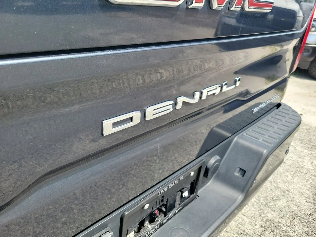 Used 2021 Dark Sky Metallic GMC Denali image 9
