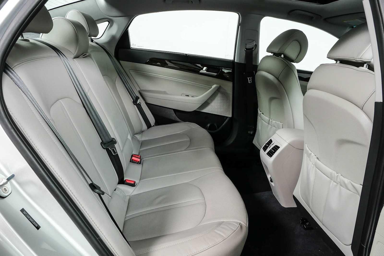 Used 2017 Symphony Silver Hyundai Limited image 22