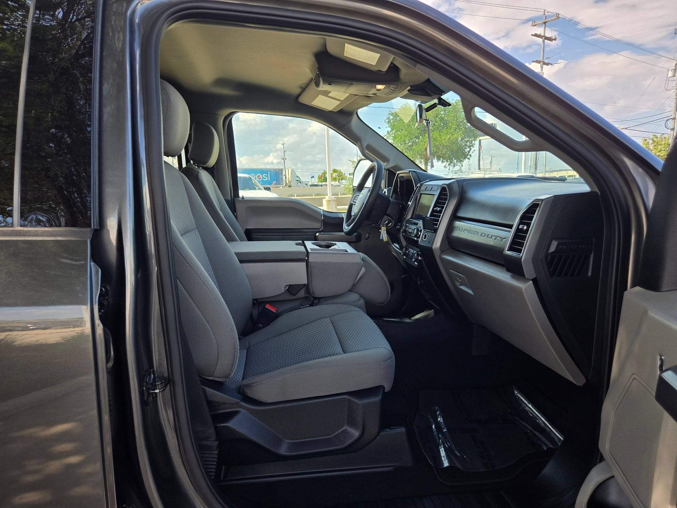 2020 Ford F-250 Super Duty XLT - Photo 24