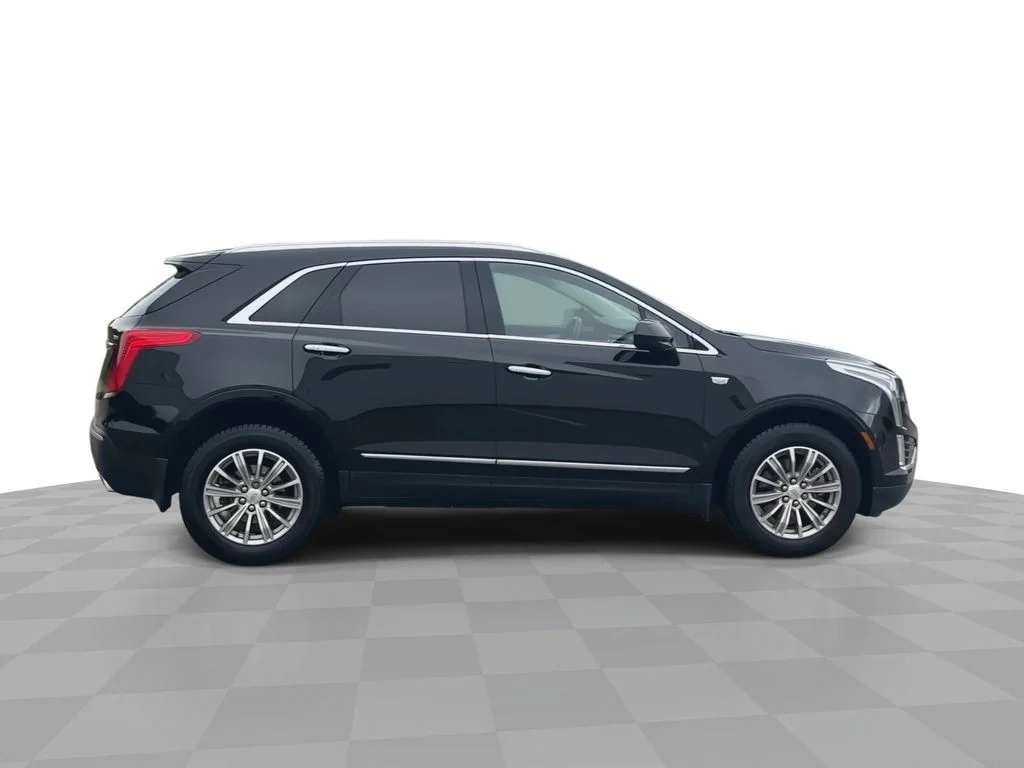 Used 2017 Black Cadillac Luxury image 9