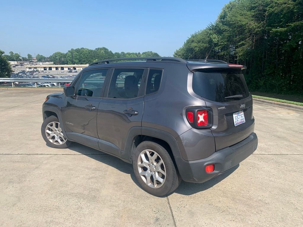 Used 2017 Gray Jeep Latitude image 12