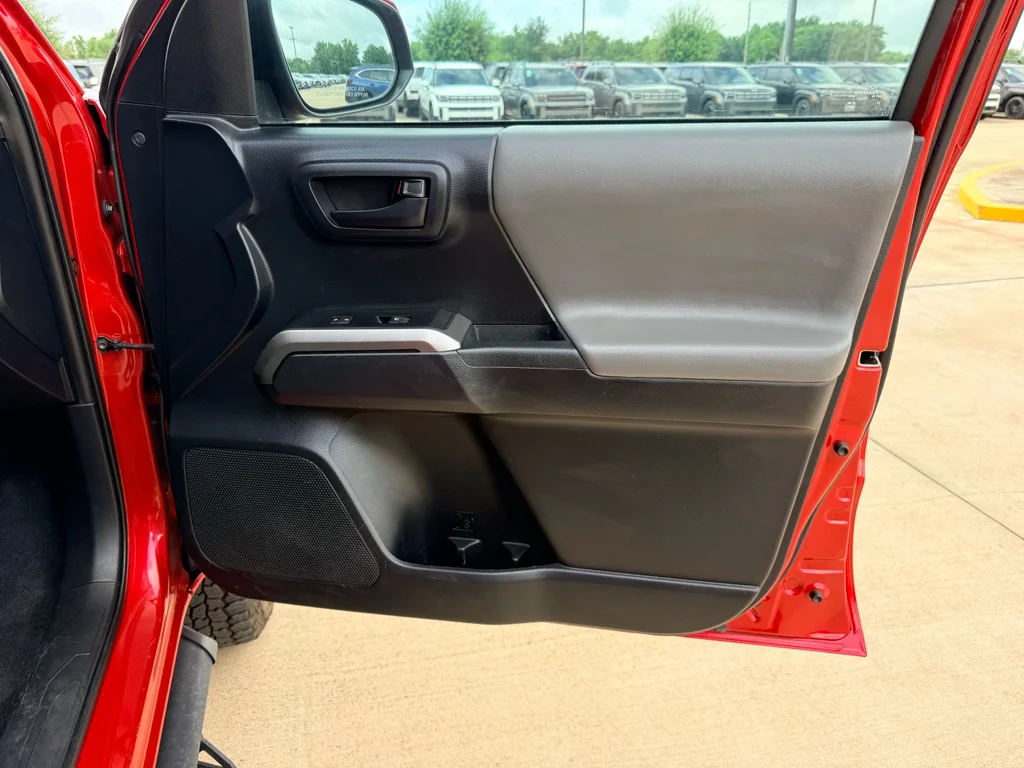 Used 2019 Barcelona Red Metallic Toyota SR5 image 15