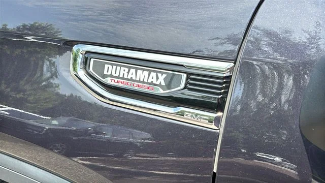 Used 2022 Silver GMC SLT image 38