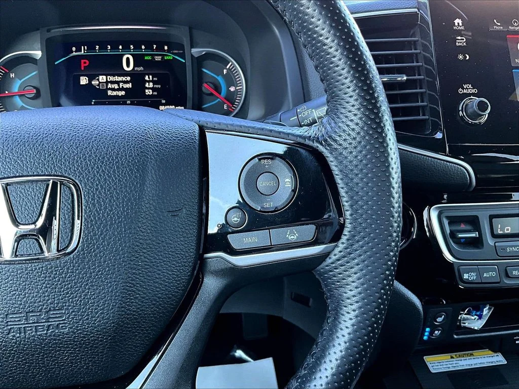 Certified Used 2019 Lunar Silver Metallic Honda Elite image 14