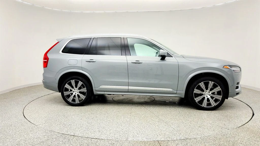 Used 2025 Silver Dawn Metallic Volvo T8 AWD Plus 7-Seater image 4