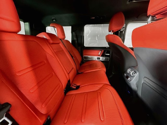 New 2027 MANUFAKTUR Night Black Magno Mercedes-Benz G 580 image 28