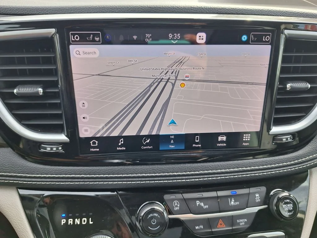 2023 Chrysler Pacifica Limited - Photo 16