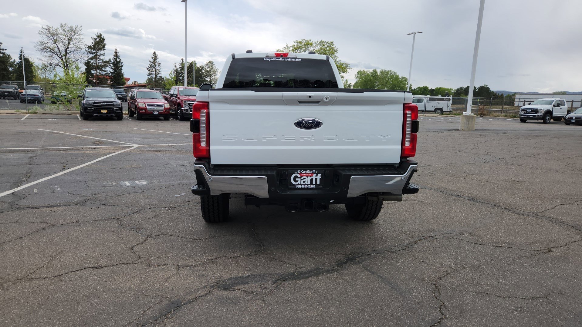 Certified Used 2025 Oxford White Ford LARIAT image 12