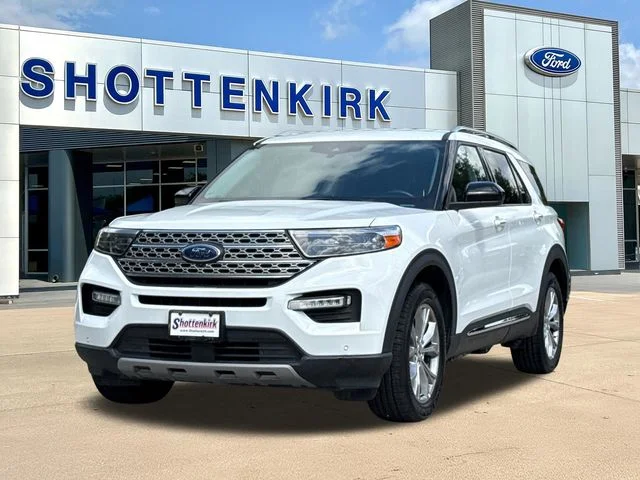 Used 2023 White Ford Limited image 3
