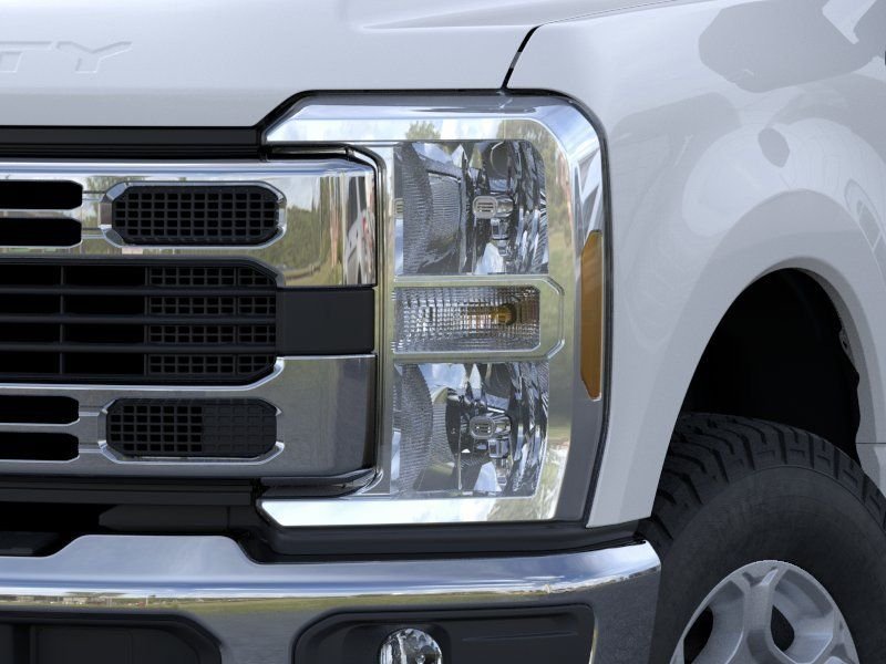 New 2026 Oxford White Ford XLT image 20