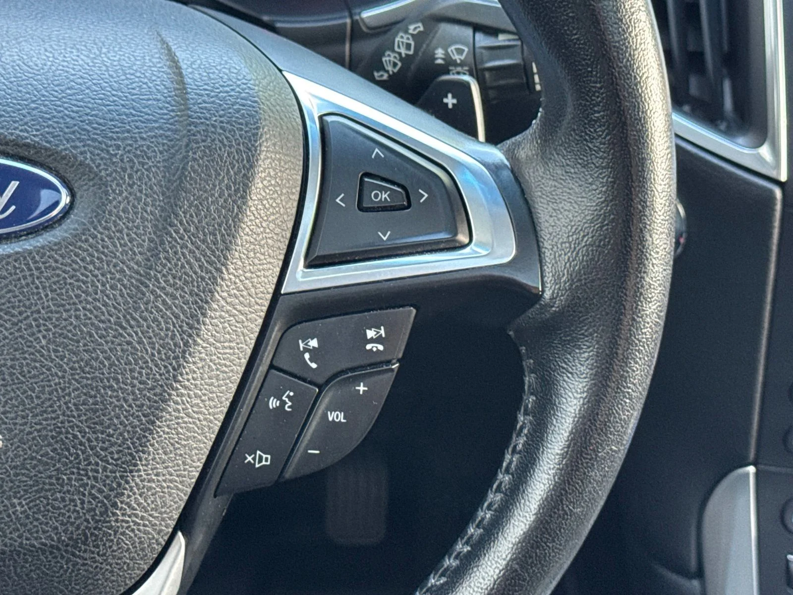 Used 2016 Magnetic Metallic Ford Titanium image 39