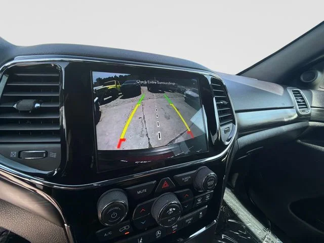 Used 2020 Red Jeep Altitude image 25