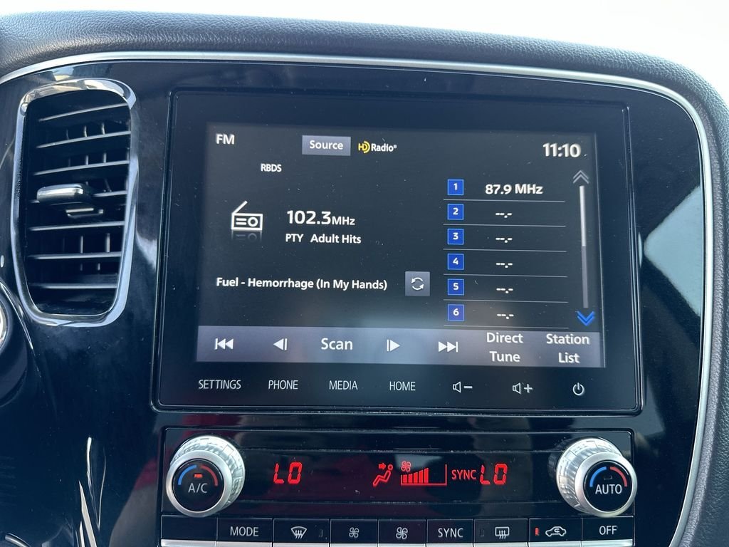 Used 2020 Gray Mitsubishi  image 22