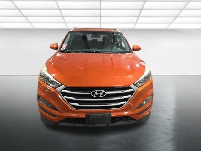Used 2017 Red Hyundai SE image 10