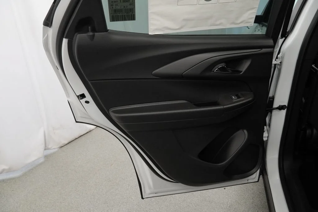 New 2026 Summit White Chevrolet LT image 24