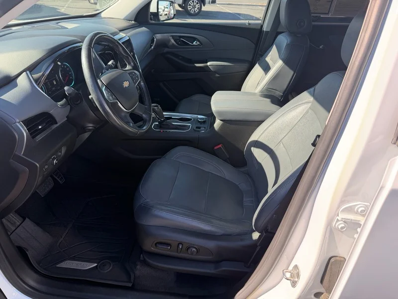 Used 2019 SUMMIT WHITE Chevrolet Premier image 16