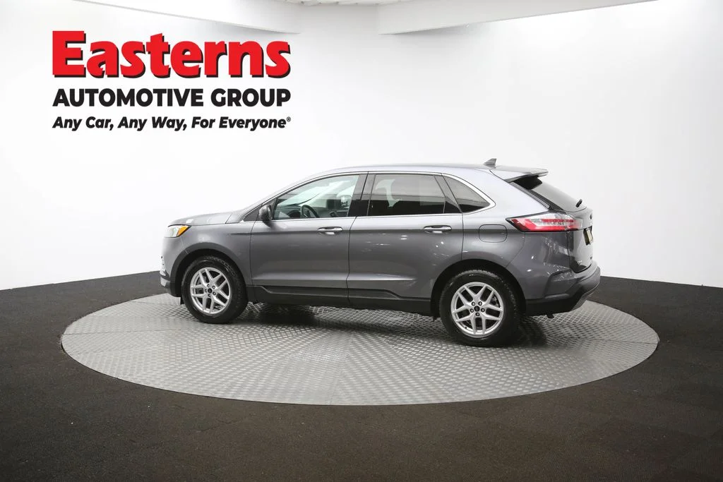 Used 2024 Gray Ford SEL image 59